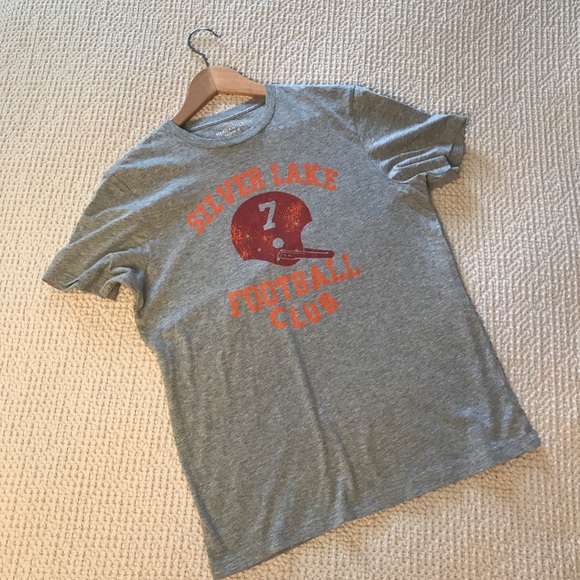 3for$50🌺 J Crew T-shirt - Picture 2 of 5